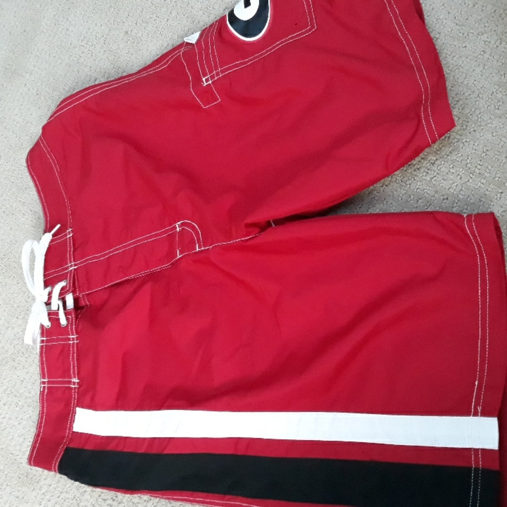 G-III Sports mens red, white and black striped board shorts. XL
